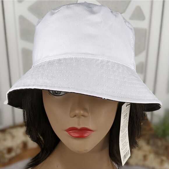 NWT - Alice + Olivia's Ao X Fabfitfun Reversible Bucket Hat In Daisy Print - Picture 7 of 15